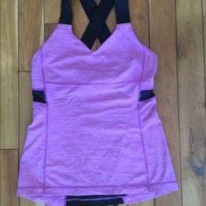 ⭐️Lululemon top size 8⭐️